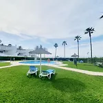 Luna Seafront 아파트 *