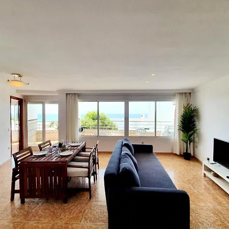 Luna Seafront Apartment Marbella