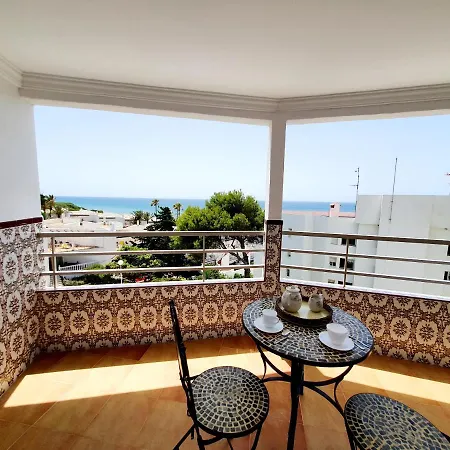 Luna Seafront Apartman Marbella